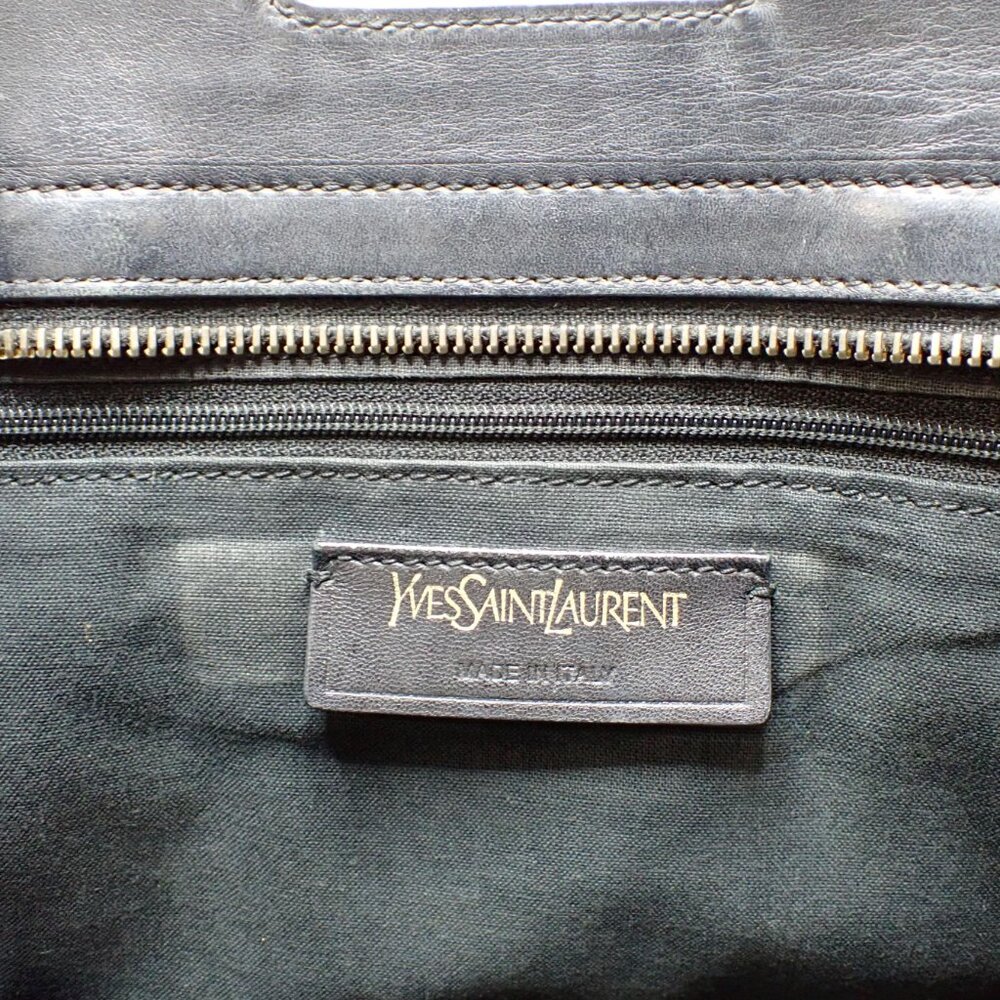 Yves Saint Laurent - Picture 12 of 12